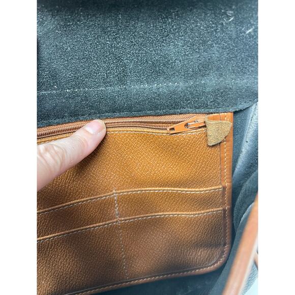 Dooney & Bourke Vintage Equestrian All Weather Leather Crossbody Bag Purse FLAW - Picture 11 of 11